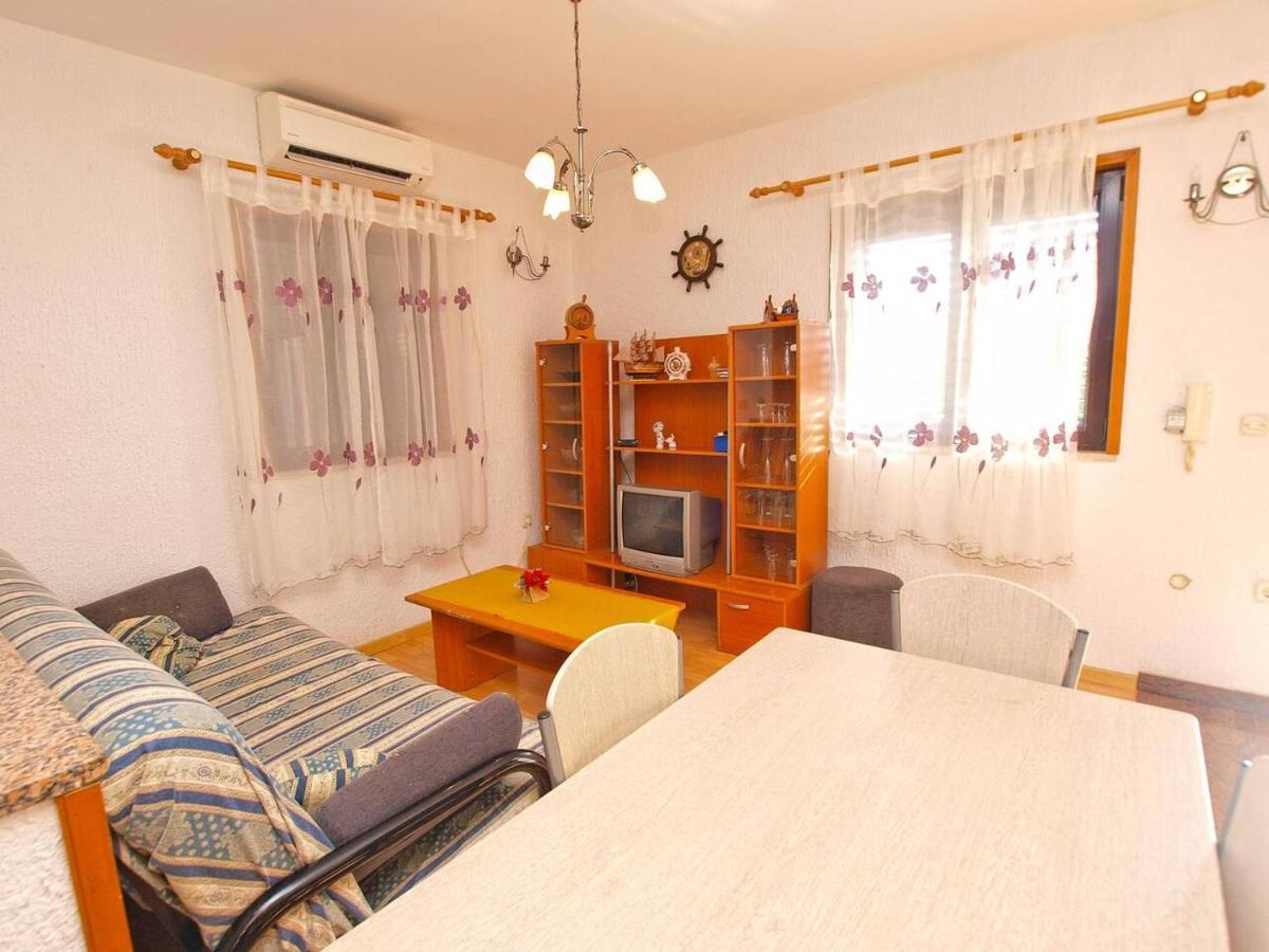 Alma Apartment 波雷奇 外观 照片